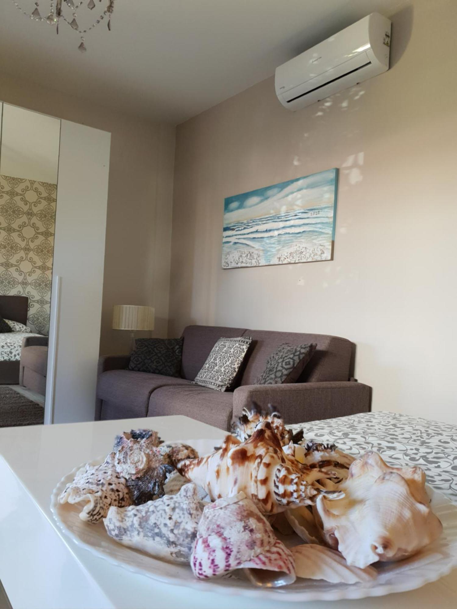 Versilia Apartment フォルテ・デイ・マルミ エクステリア 写真