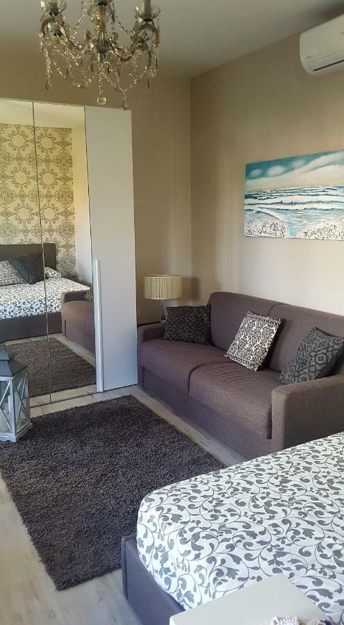 Versilia Apartment フォルテ・デイ・マルミ エクステリア 写真